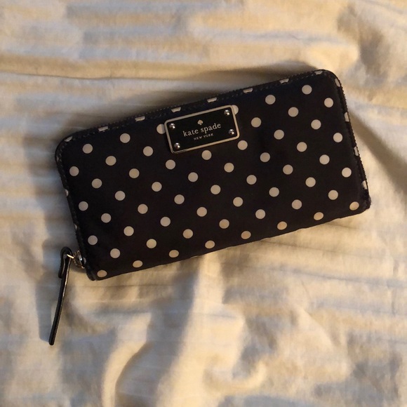 ♠️ Kate Spade Clutch Wallet - Picture 2 of 4